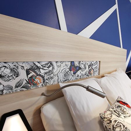 Best Western Hotel De Paris Laval  Exteriör bild