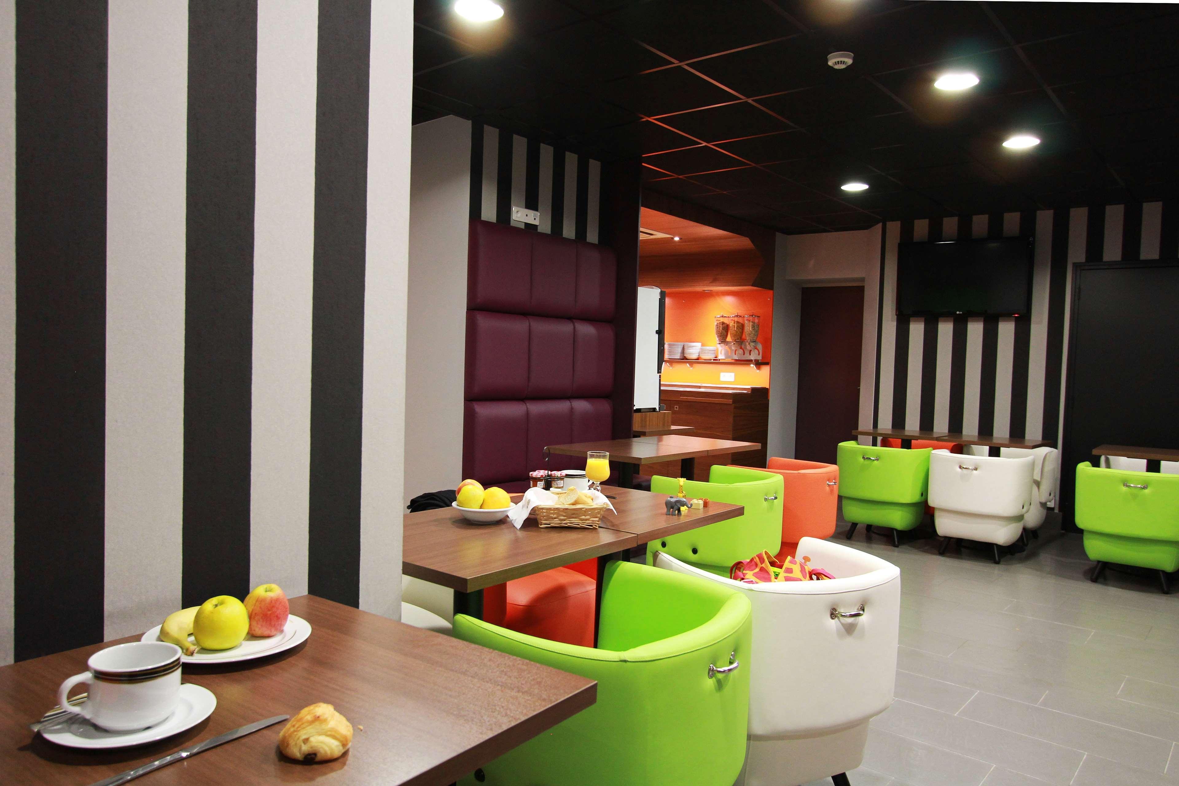 Best Western Hotel De Paris Laval  Exteriör bild